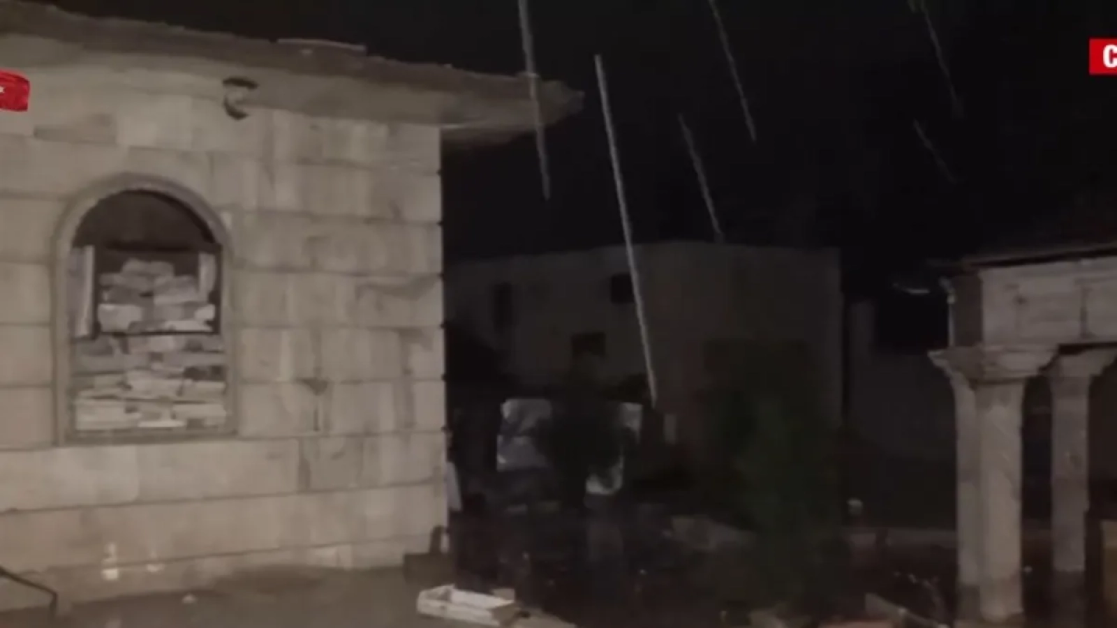 1200x675-ypgsdgli-teroristler-camiyi-cephanelige-cevirdi-a-haber-ekibi-el-hasan-camiini-goruntuledi-1768266151781