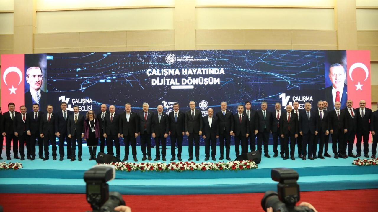 ddddf7ce-bc6c-474b-912c-70c6c0c660b8-1769170604-1 14. Çalışma Meclisi Toplantısı Gerçekleştirildi: Dijital Dönüşüm Masaya Yatırıldı