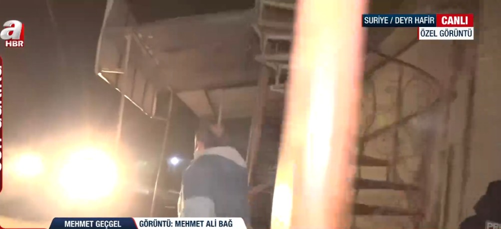 suriyede-operasyon-basladi-dunya-televizyonlarda-ilk-a-haber-catismanin-ortasinda-1768594049345 Suriye’de operasyon başladı! Dünya televizyonlarda ilk: A Haber çatışmanın ortasında