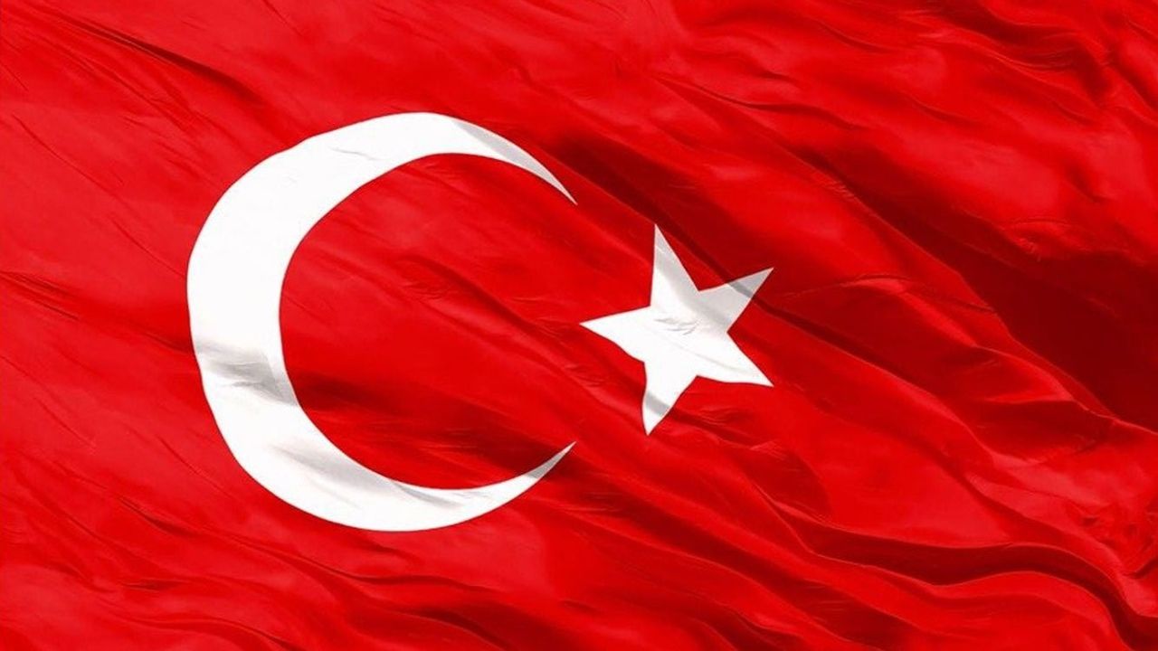 whatsapp-image-2026-01-21-at-105336-1 Türkiye Kamu-Sen’den Sert Tepki: “Bayrağımıza Uzanan Eller Kırılır”