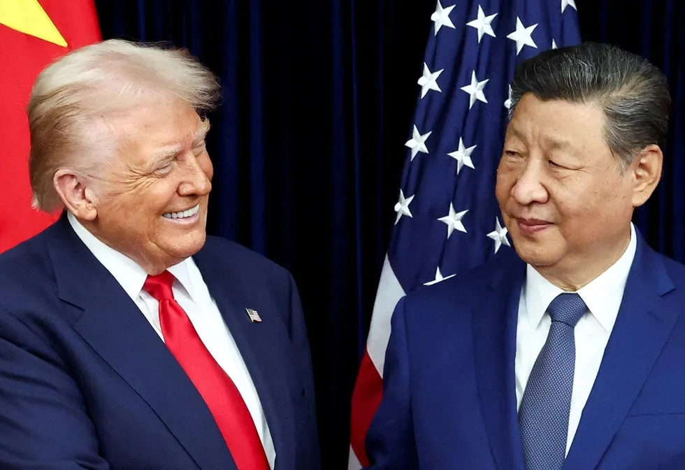 ABD Başkanı Donald Trump ve Çin Devlet Başkanı Şi Cinping, 30 Ekim 2025’te Güney Kore’nin Busan kentinde düzenlenen APEC Zirvesi kapsamında ikili görüşme gerçekleştirdi. (REUTERS)