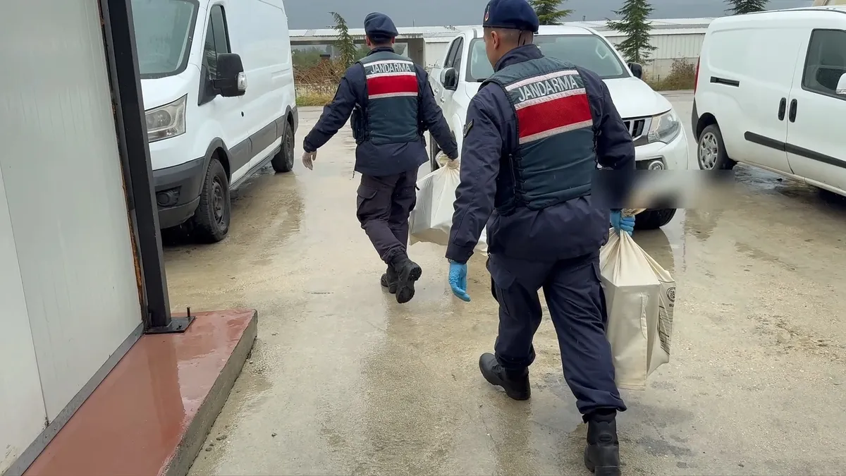 Bolu Belediyesinde 24 milyon TL’lik ihale skandal! İkinci el çadırları yeni gibi gösterdiler: 9 gözaltı