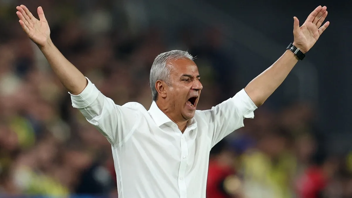 Fenerbahçe’de İsmail Kartal’dan istifa seslerine olay yanıt: “Taraftarımızla barışırız”