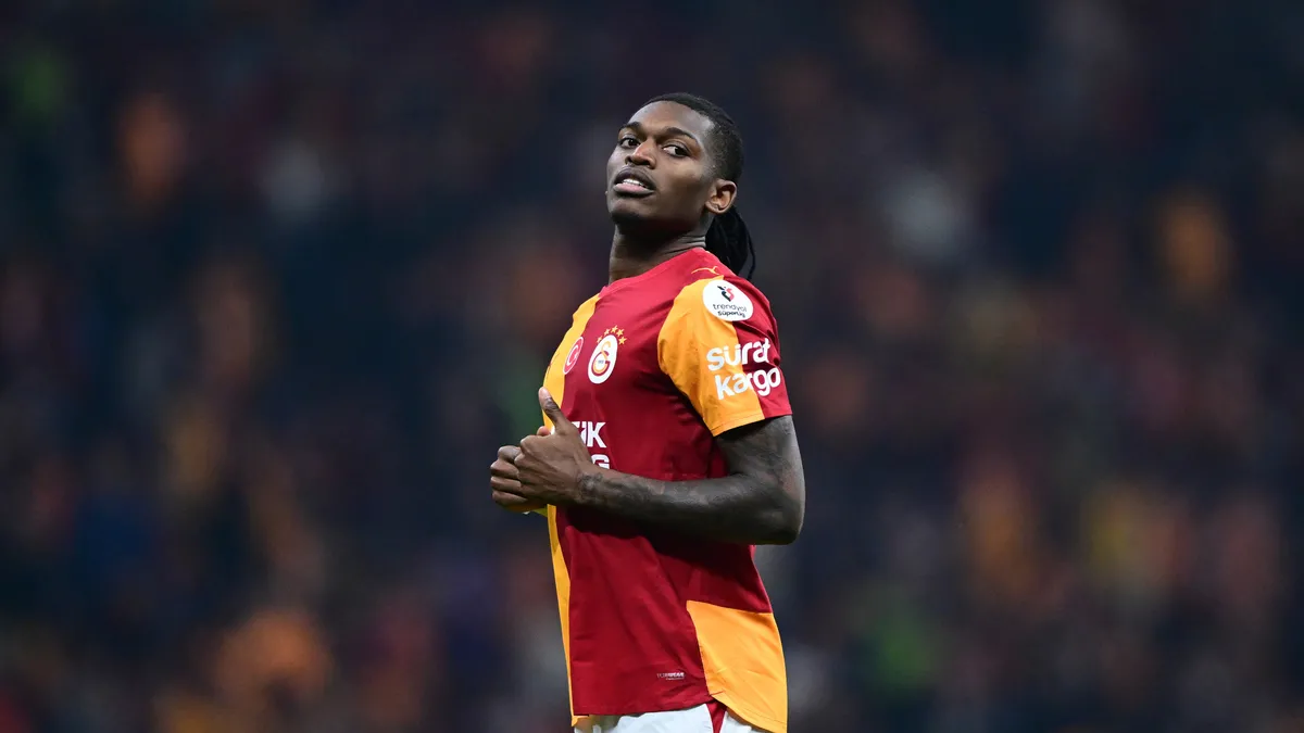 Galatasaray’da derbi öncesi Rafael Leao gelişmesi! Kararını Okan Buruk’a bildirdi