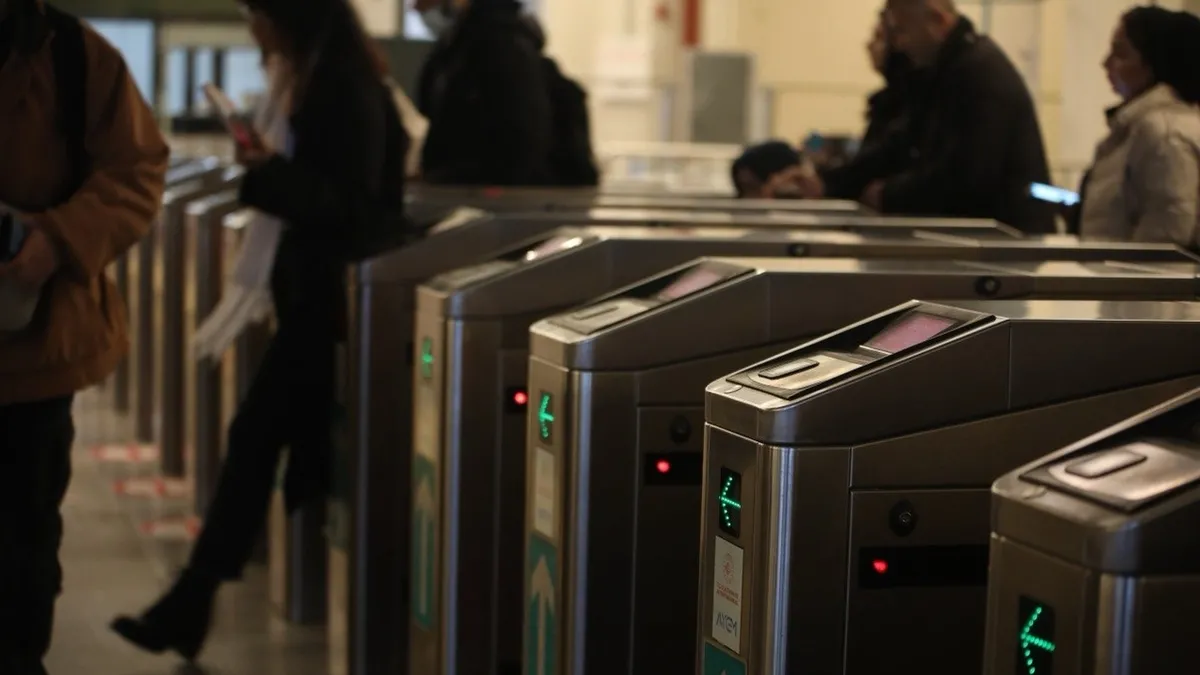 28-29 Ekim’de toplu taşıma ücretsiz mi? Marmaray, İZBAN, Başkentray, metro, metrobüs ve İETT’de son durum