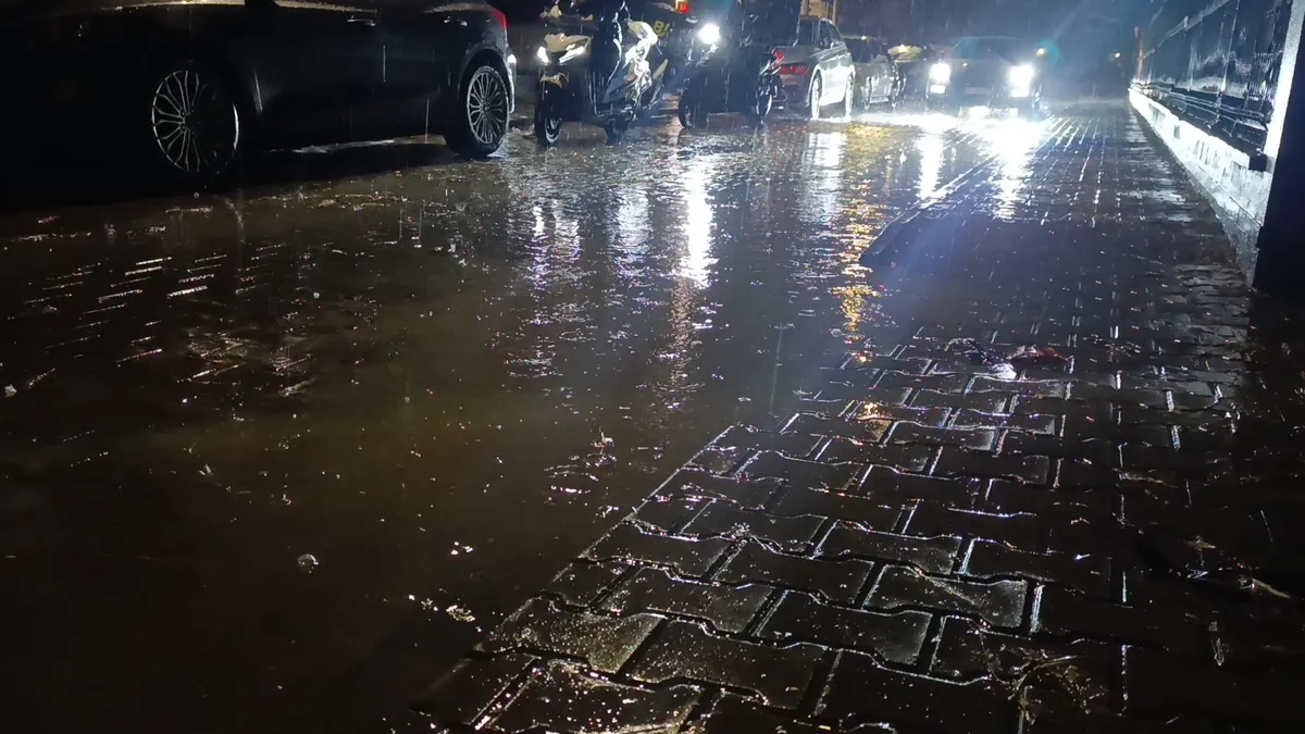 Tekirdağ’da sağanak kabusu! Cadde ve sokaklar su altında kaldı