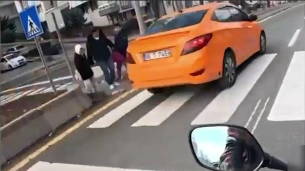 Anne ve çocukları ölümden döndü! Trafik magandalarına gereği yapıldı