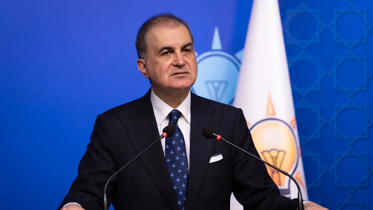 AK Parti Sözcüsü Ömer Çelik: PKK tüm uzantılarını feshetmeli