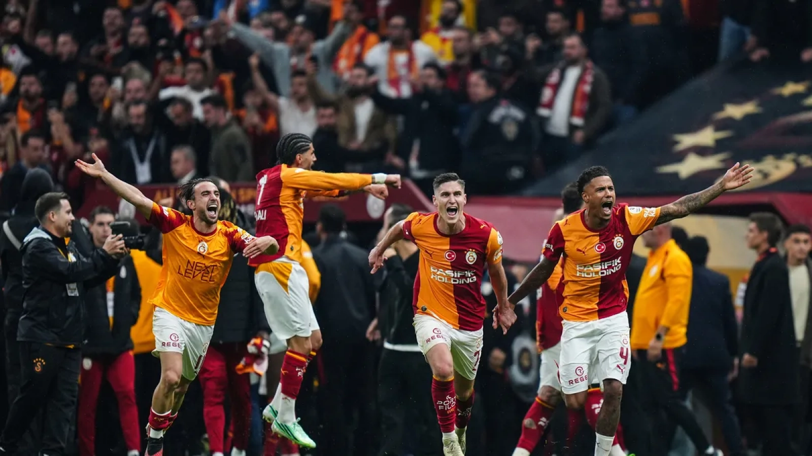 1200x675-galatasarayda-amedspor-maci-oncesi-buyuk-tehlike-okan-buruk-3-yildizini-uyardi-1793266122092