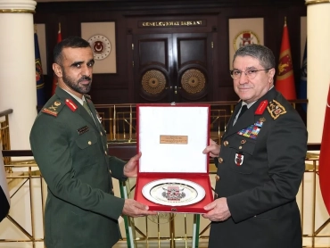 1200x675-genelkurmay-baskani-bae-kara-kuvvetleri-komuitani-ile-gorustu-1769616136845