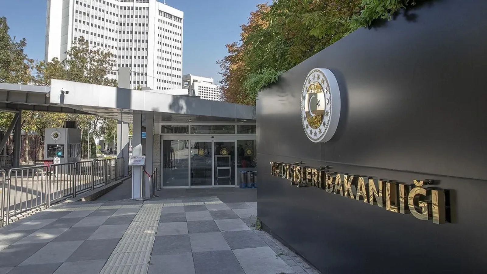 1200x675-israilin-suriyedeki-girisimine-disislerinden-sert-tepki-1791194804147