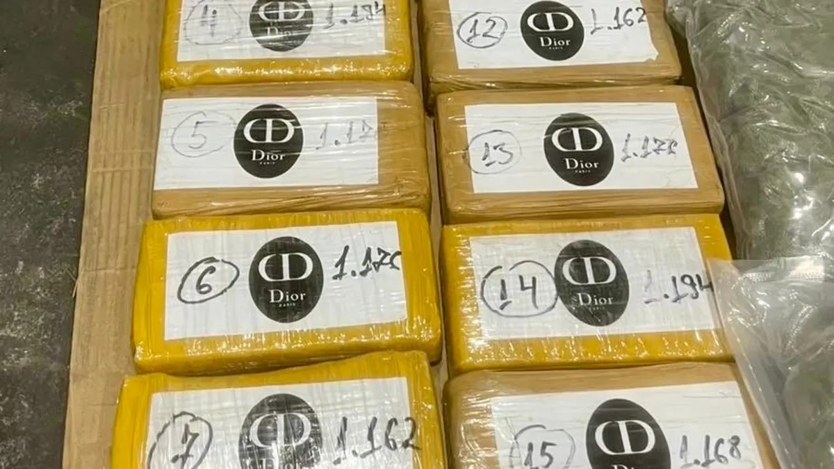 1200x675-turkiyeye-sokulmak-istenen-40-kilo-uyusturucu-sinirda-yakalandi-1790426250337-1 Türkiye'ye sokulmak istenen 40 kilo uyuşturucu sınırda yakalandı